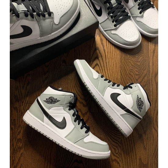 Air Jordan 1 Mid Light Smoke Grey Light Smoke Grey/Black/White 554724-092